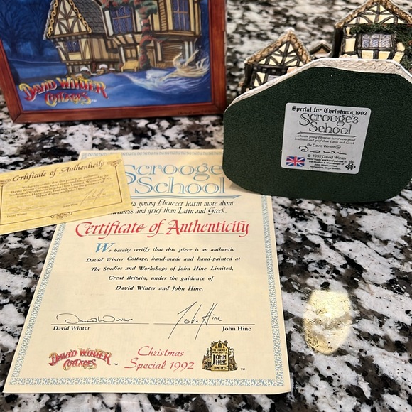 David Winter Cottages Scrooge’s School SIGNED! - Picture 9 of 10
